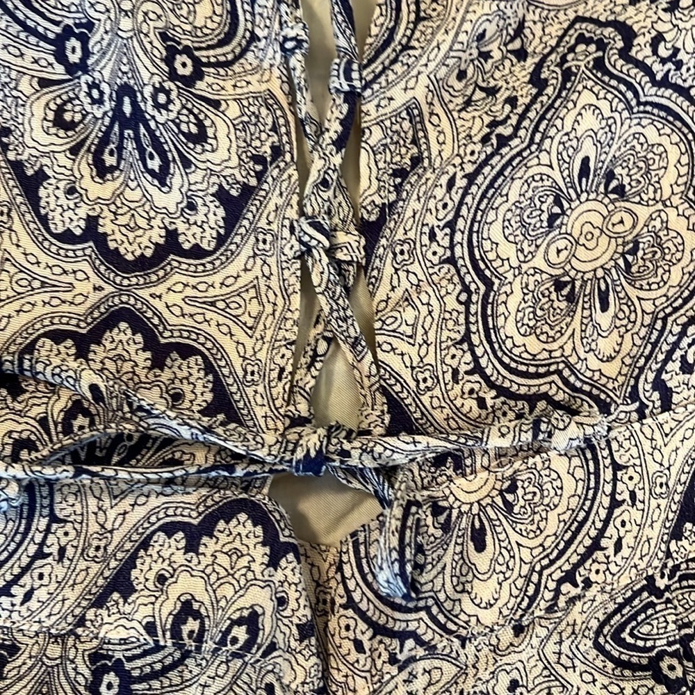 Hem & Thread Women’s Tan And Blue Paisley Jumpsuit Size Small NWT - Picture 10 of 11